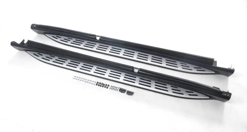 RMWC167 Black Horse Aluminum Oem Replica Running Boards blkrmwc167